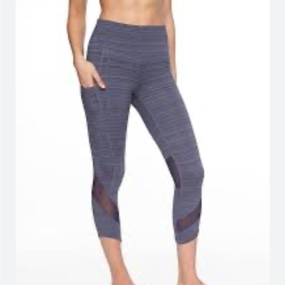 Athleta women’s HIGH RISE JACQUARD MESH CHAT TO TOWN CAPRI size small - Picture 1 of 11